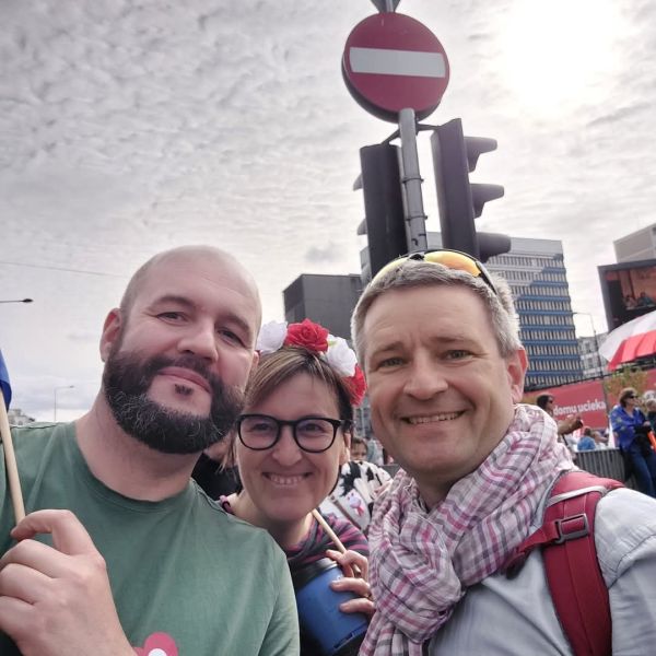 Plik:Trzy serca spośród miliona.jpg
